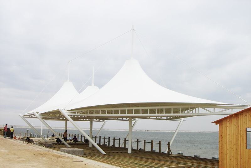 膜結(jié)構(gòu)車棚優(yōu)勢(shì)非常明顯